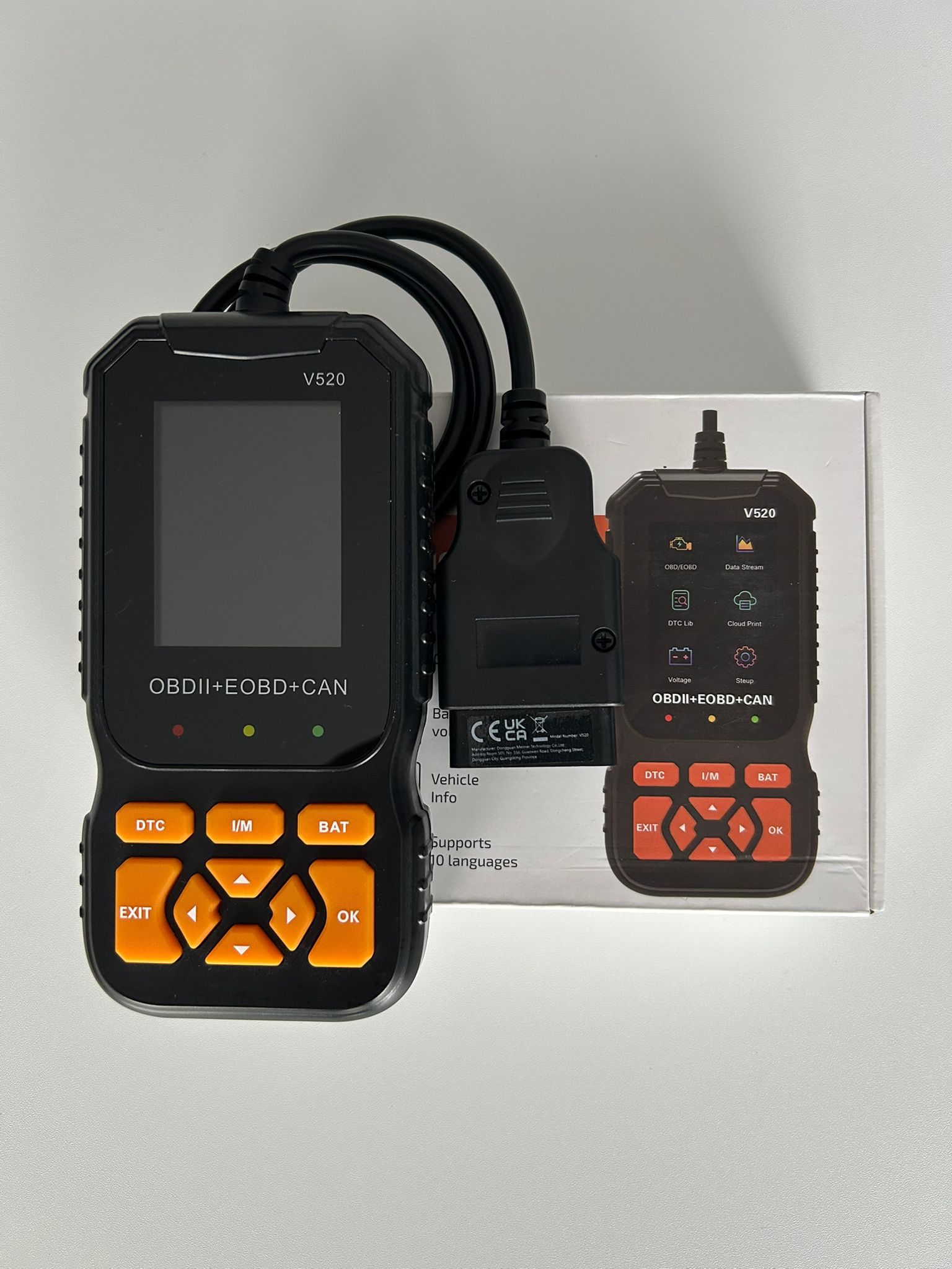 Tester Diagnoză Auto OBD2 V520 – Scanner Auto Plug & Play
