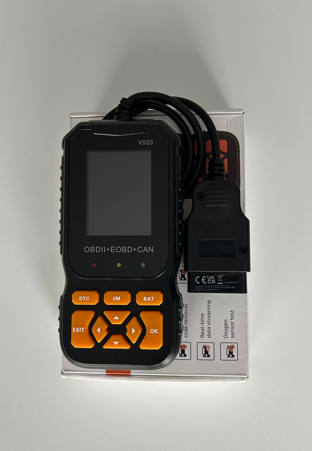 Tester Diagnoză Auto OBD2 V520 – Scanner Auto Plug & Play