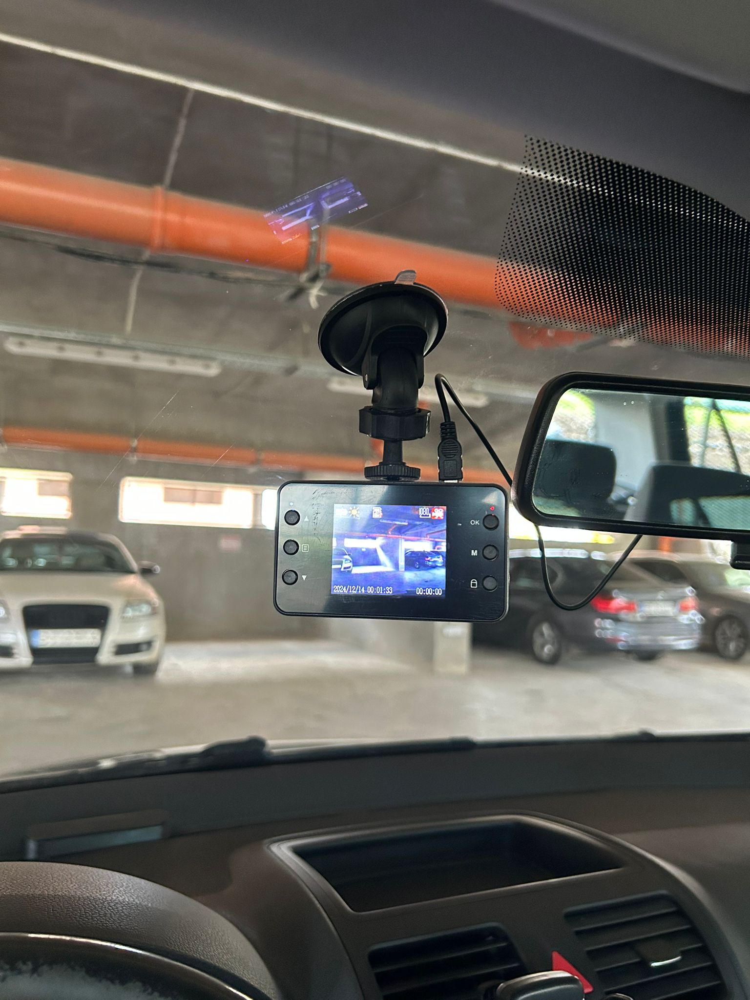 Cameră Auto DVR Full HD 1080P – Dashcam cu Ecran 2.4” TFT