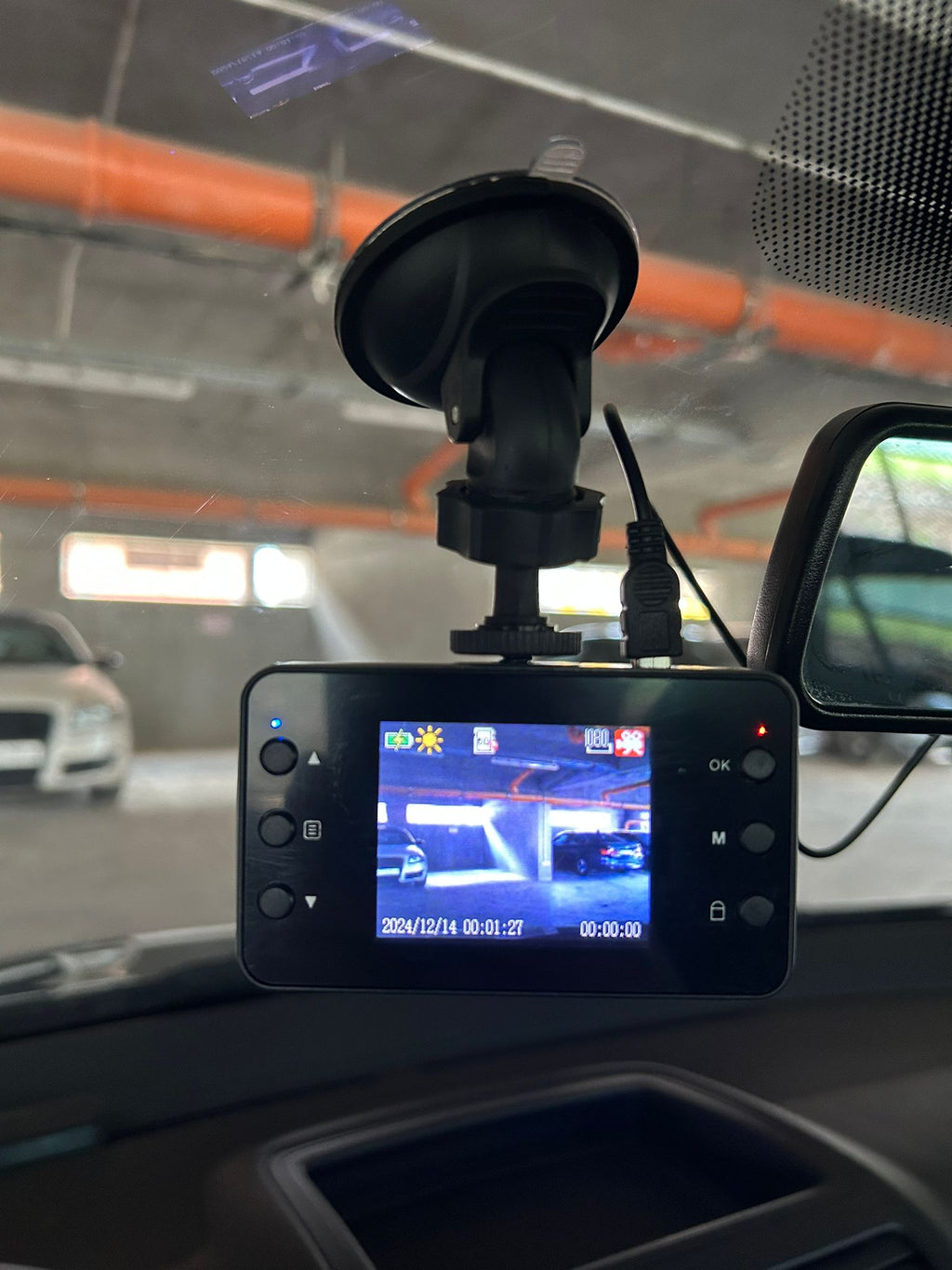 Cameră Auto DVR Full HD 1080P – Dashcam cu Ecran 2.4” TFT