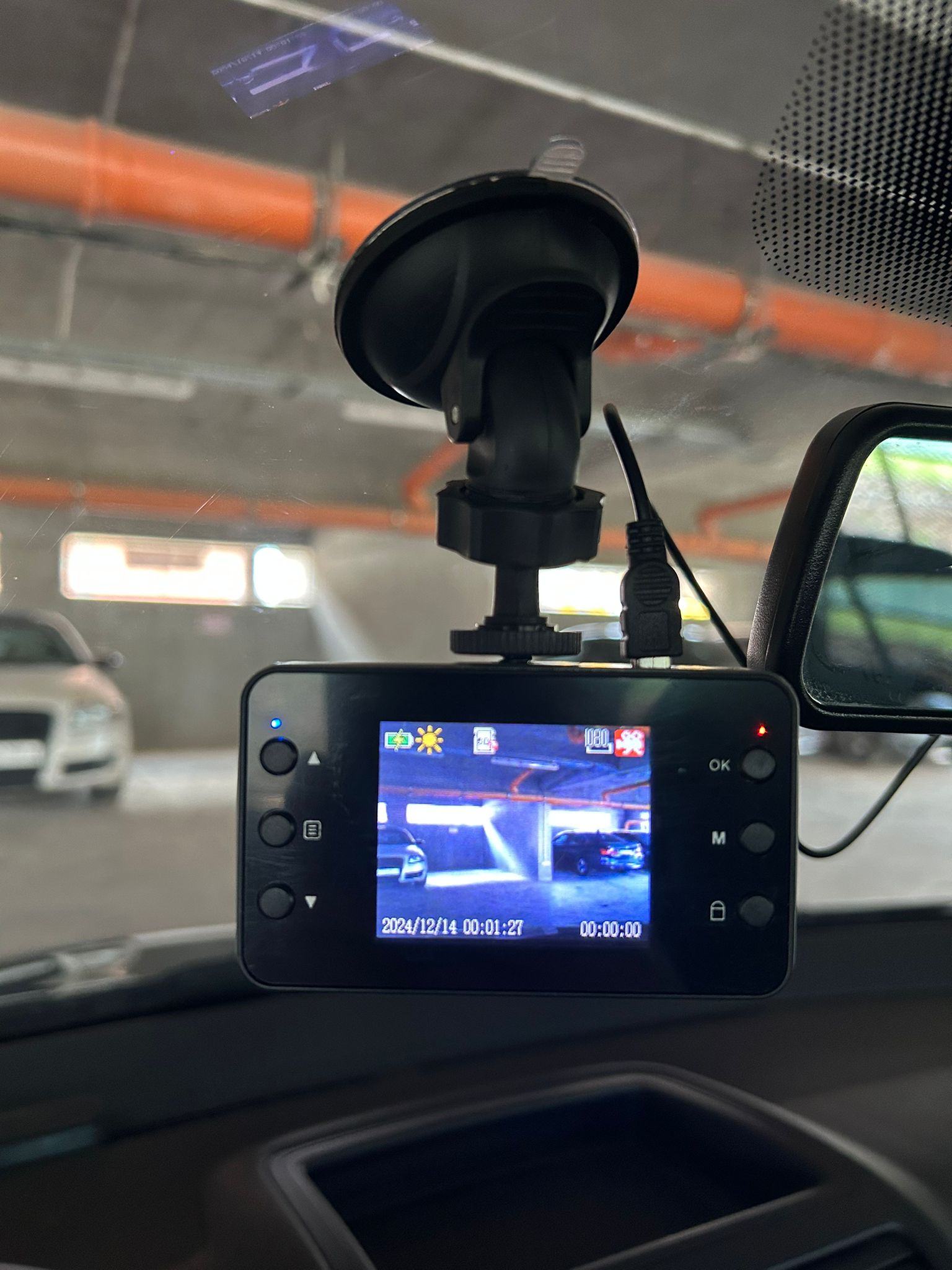 Cameră Auto DVR Full HD 1080P – Dashcam cu Ecran 2.4” TFT