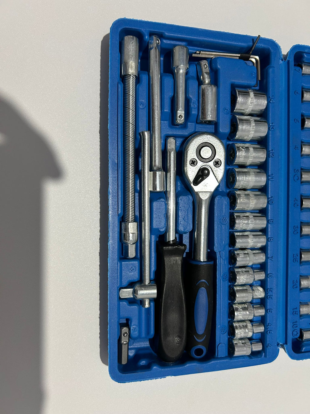 Set Chei Tubulare 46 Piese cu Clichet și Accesorii